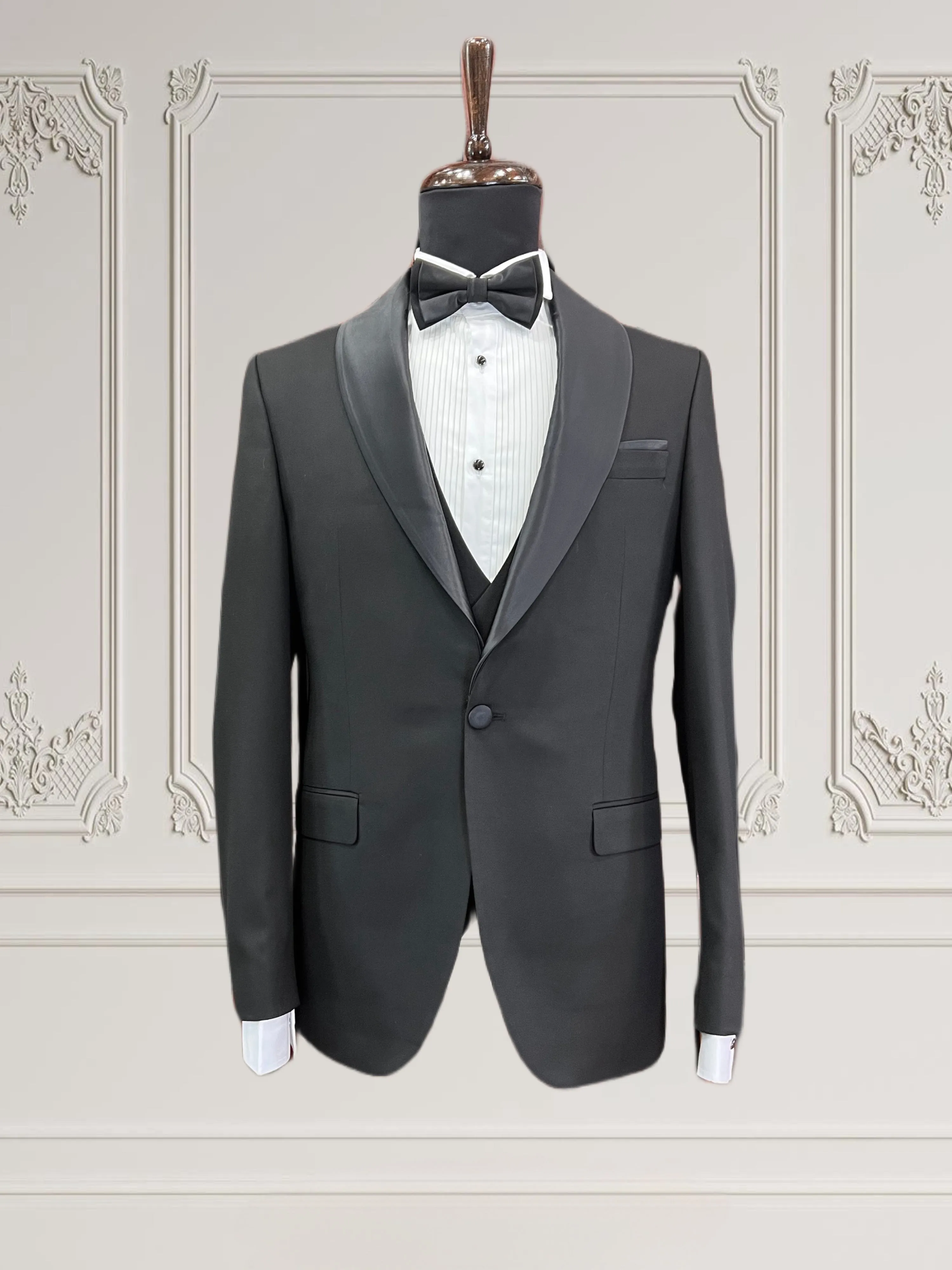 Men's Black Shawl Lapel Tuxedo | Elegant Formal Wear in Hayward, CA