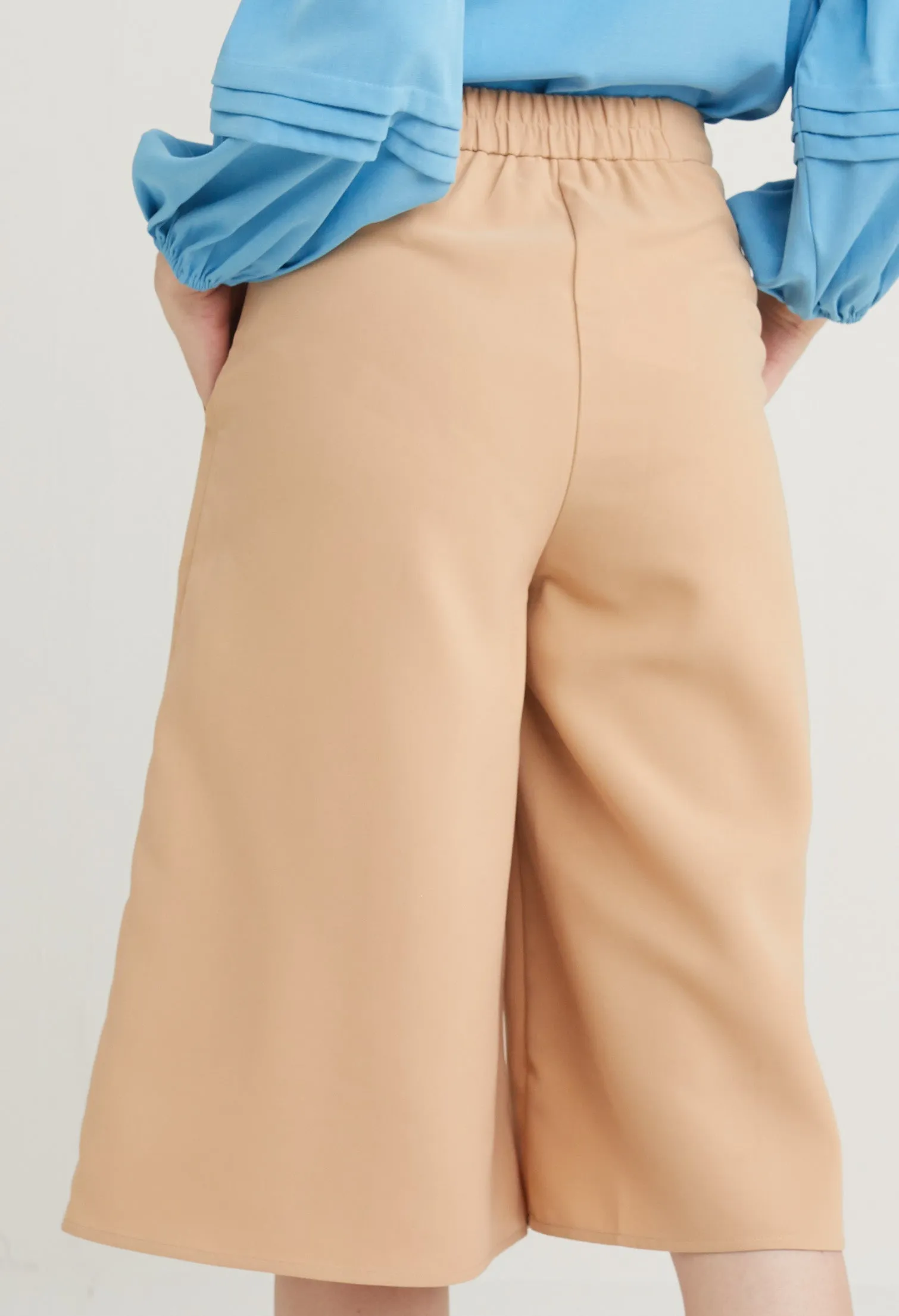 Relaxed Wide Leg Pants