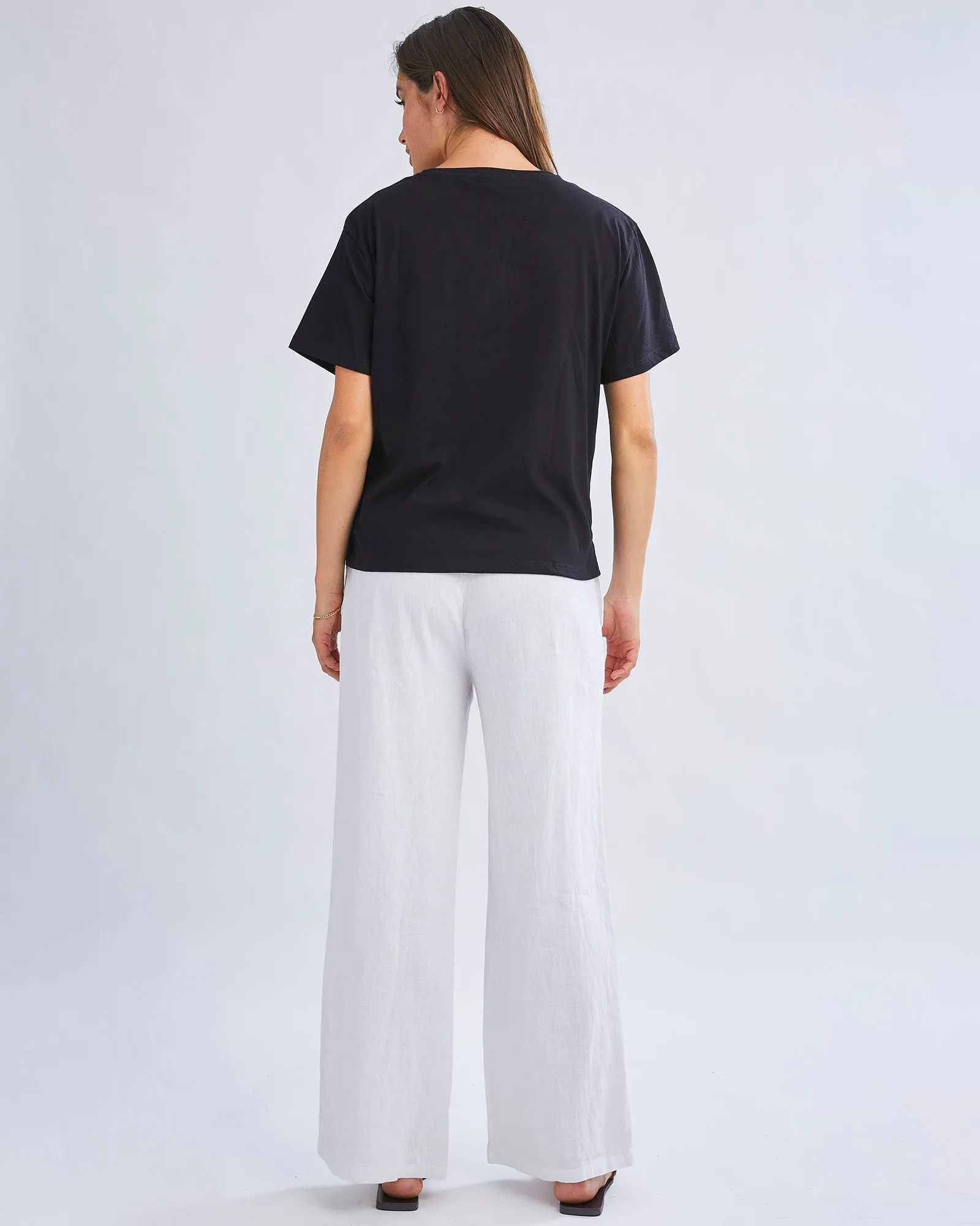 Versatile and Comfortable Maternity Cotton Tee in Black