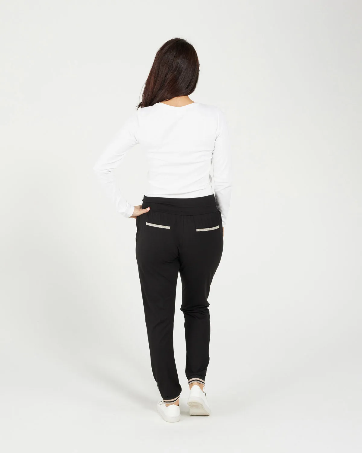 Zafina Amora Pant